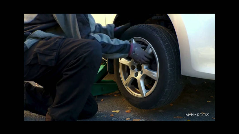 Aotomotive Service - Facebook Ad